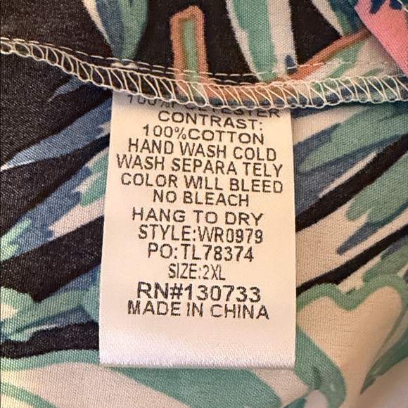 Umgee flowy Tropical Print Blouse Hi/Low New! - Picture 9 of 10